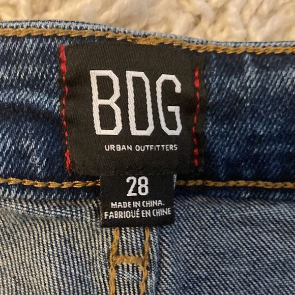 Cool asymmetric BDG jeans - Picture 2 of 4